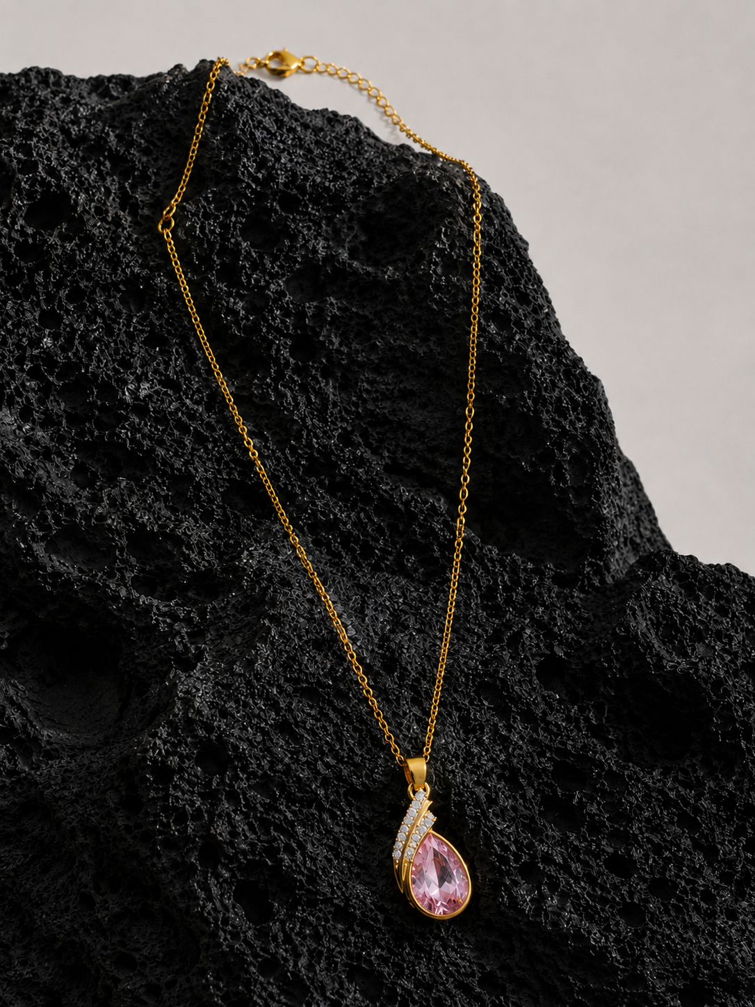 Elara Drop Pendant