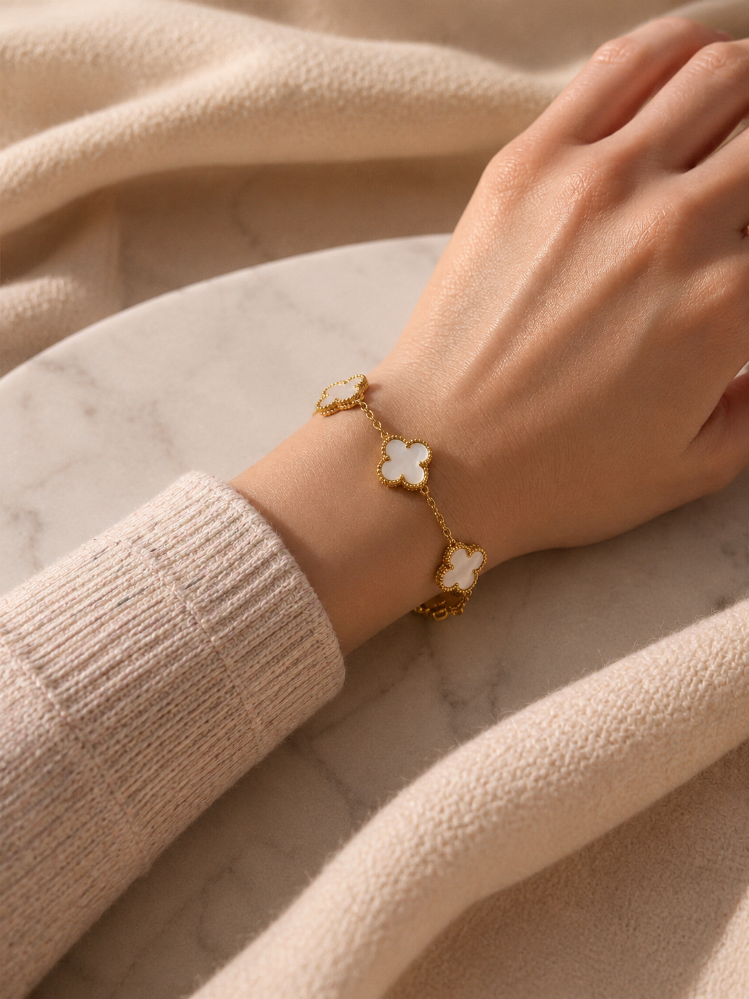 Gold Clover Chain Bracelet