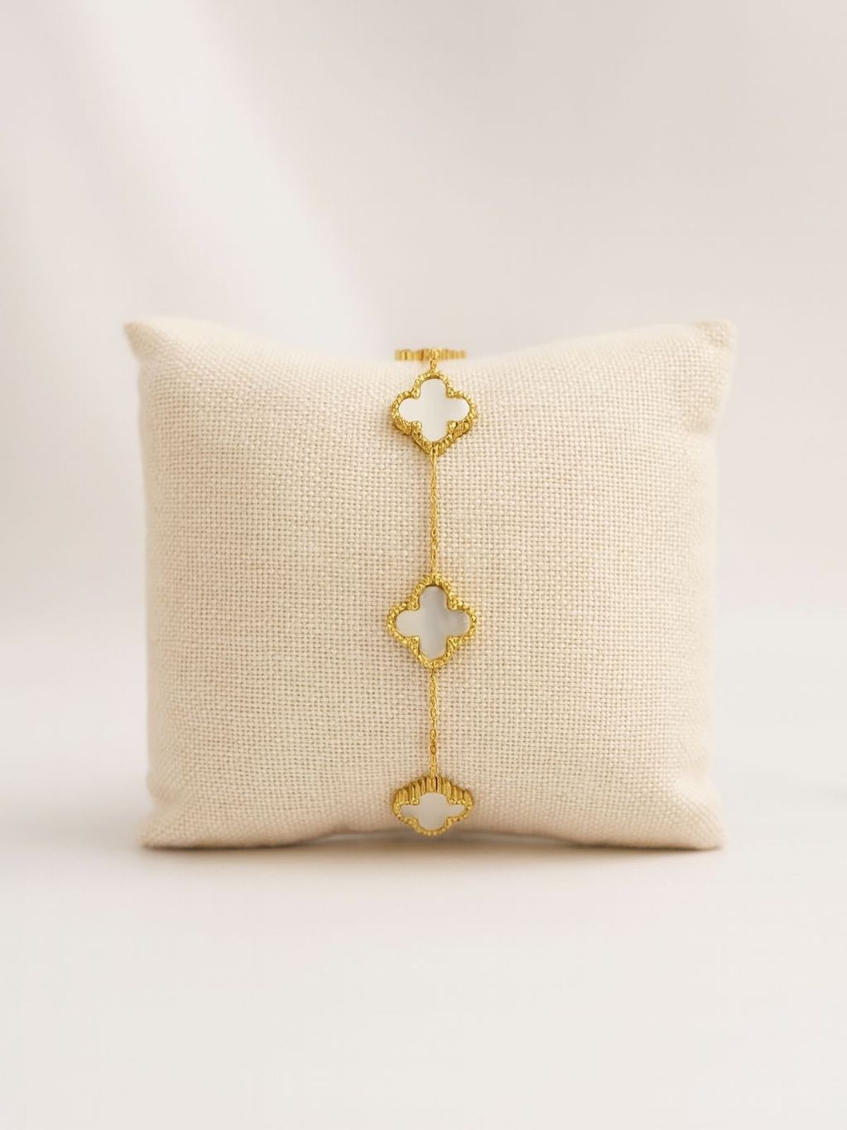 Gold Clover Chain Bracelet