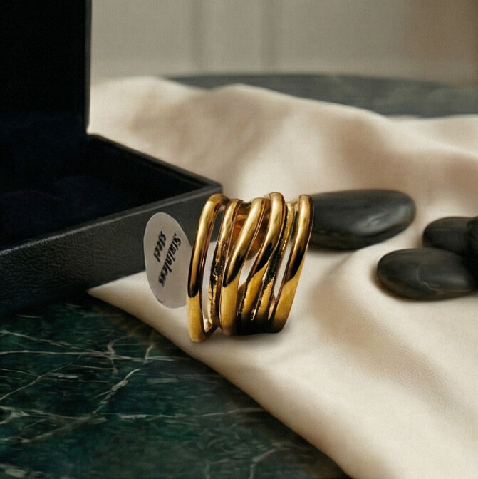 Twist Gold Statement Ring