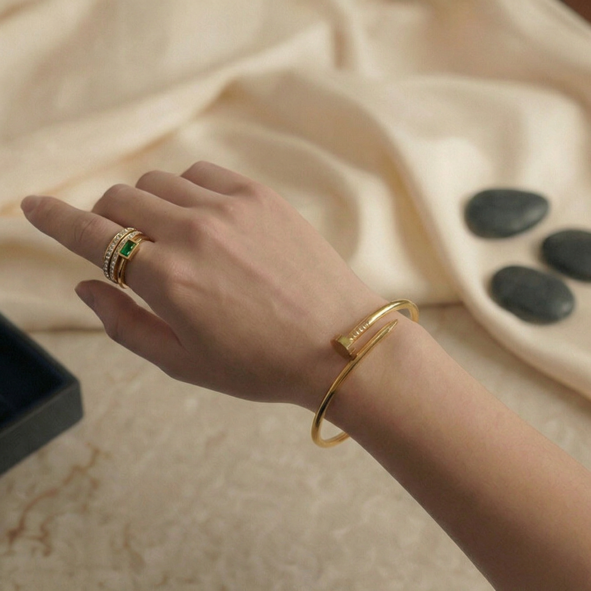 Emerald Glow Gold Ring