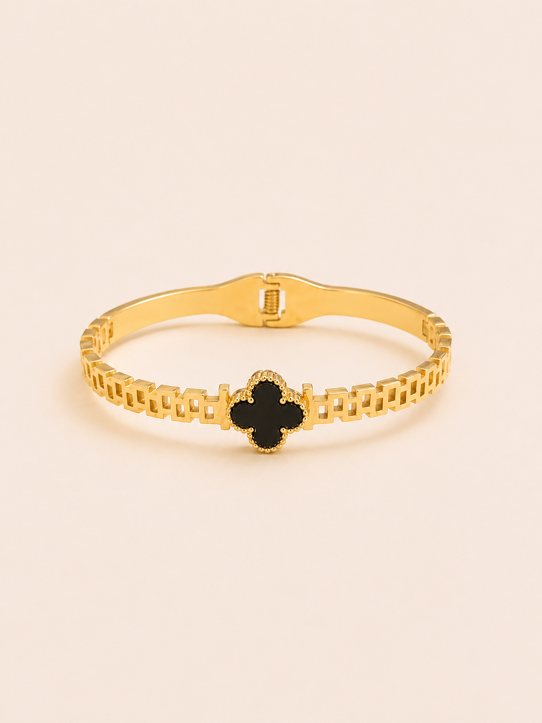 Noira Clover Bracelet