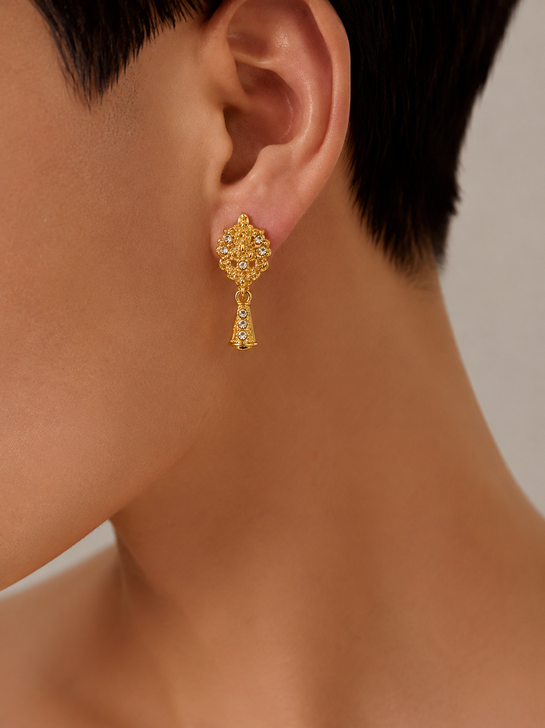 Aurelia Drop Hoops